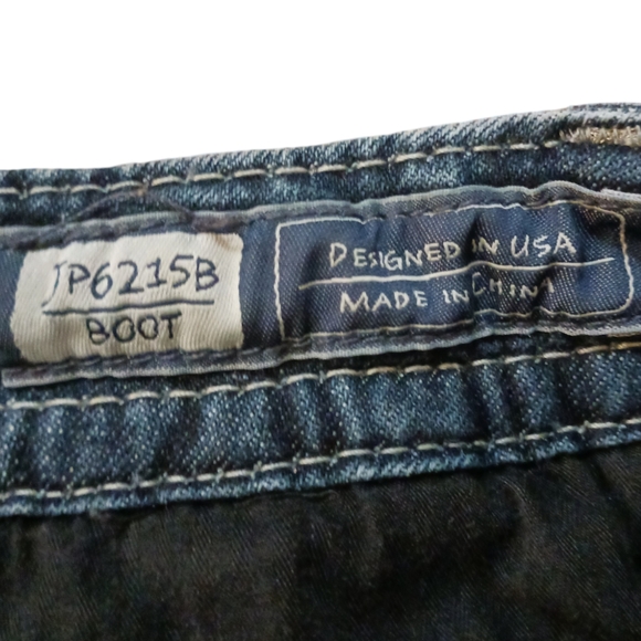 MISS ME BOOTCUT JEANS.  Womens. Size 28. Medium wash. - Picture 3 of 15